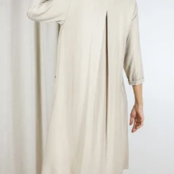 ROBE JANIS & JOHN CORIE -Modes Sylphide Soldes Magasin 014906 ROBE CORIE JANIS JOHN BEIGE 2 scaled